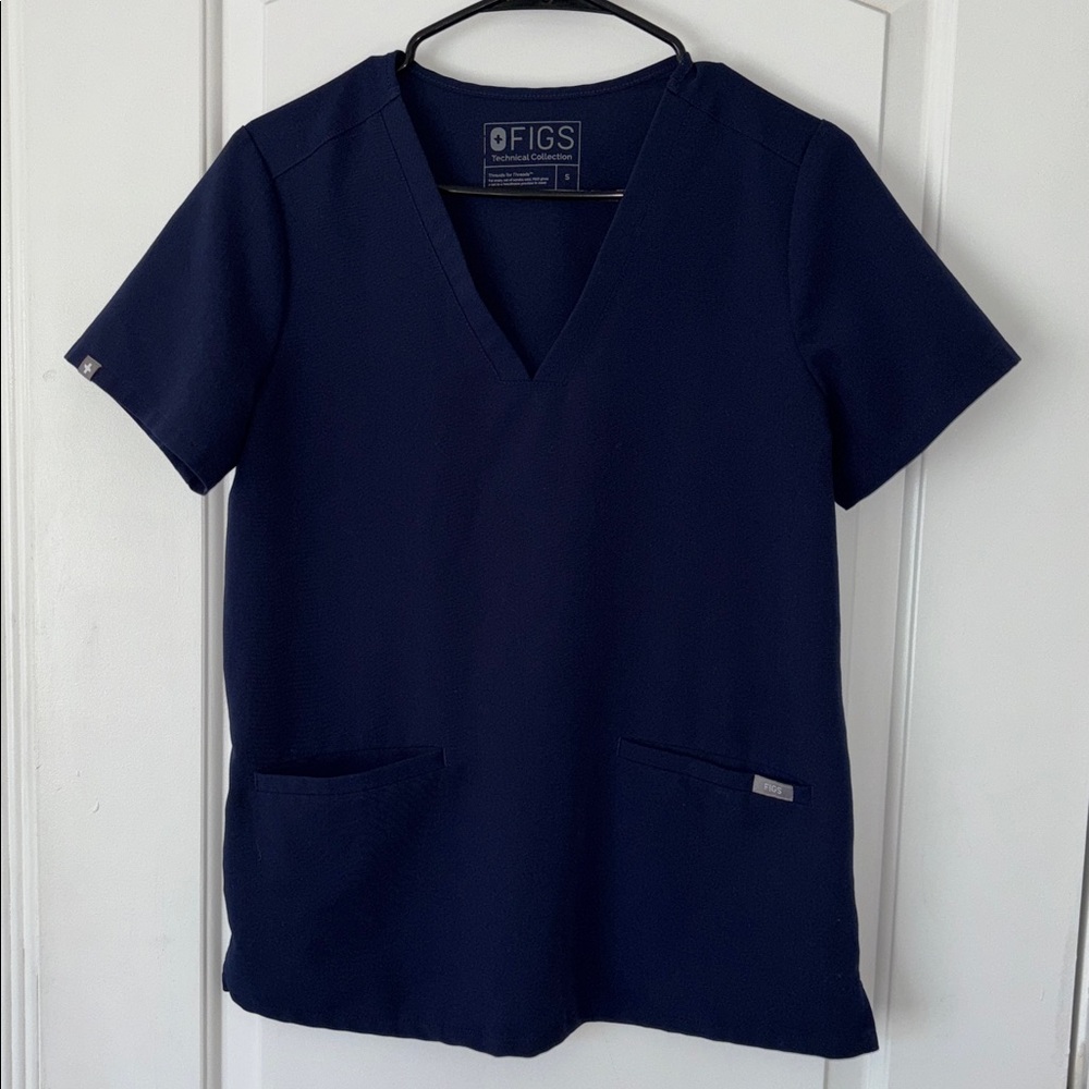 Figs Casma navy scrub top S